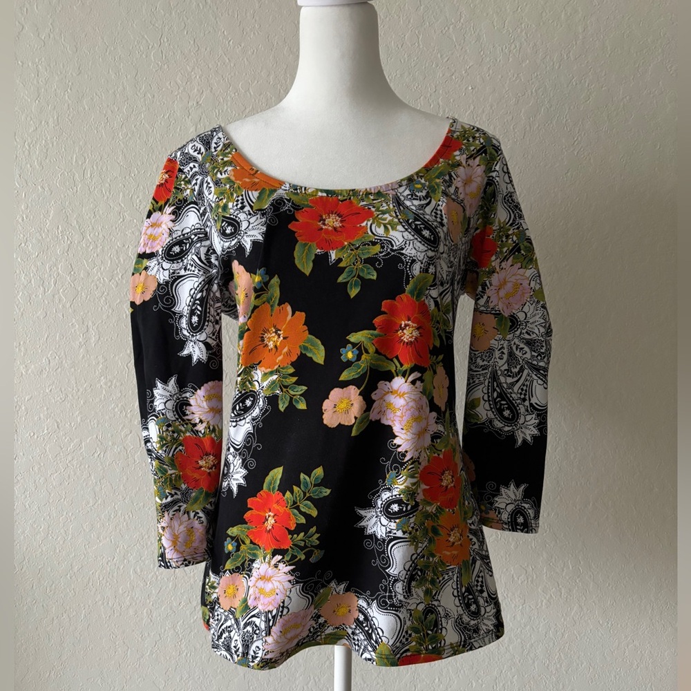 Boston Proper Cotton/Spandex Floral Scoopneck Top size M. Made in USA!